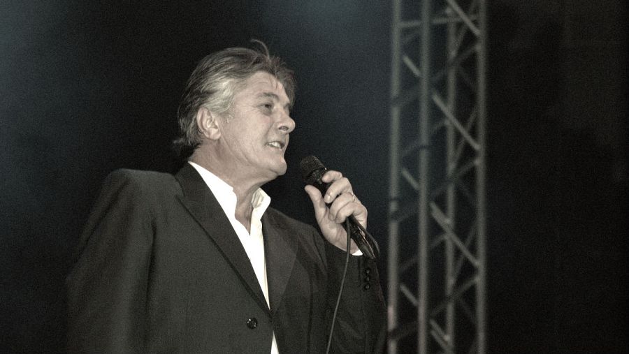 Francisco participó con "Latino" en el Festival de la OTI, celebrado en México