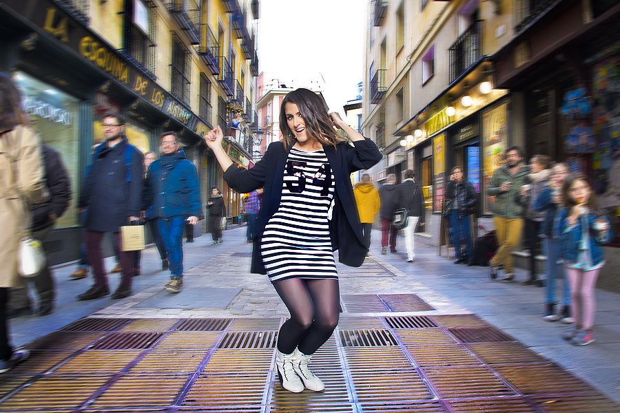 Barei, en pleno baile en el centro de Madrid