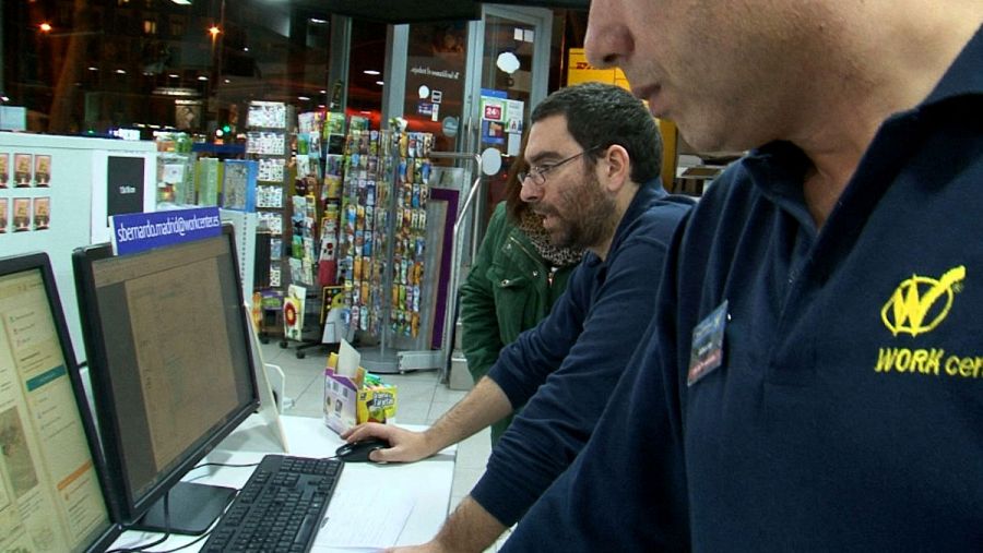 'Comando Actualidad' hablará del auge de las tiendas que abren todo el día y la noche.