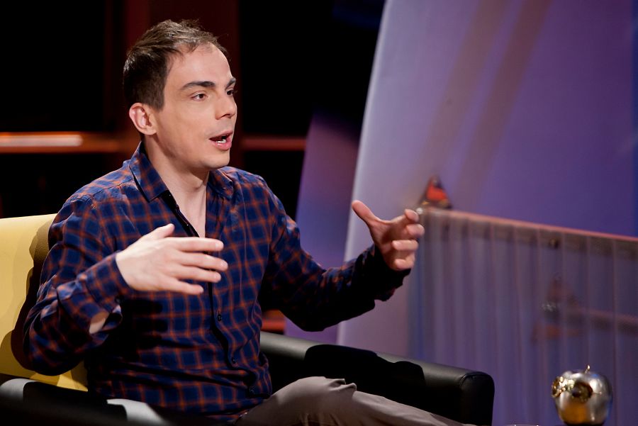 El invitado de  "Atención Obras", Alberto Conejero, nos cuenta su experiencia con "La piedra oscura"