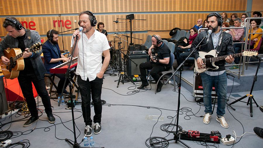 Sonaron en acústico temas incluidos en 'El Poeta Halley' y grandes éxitos