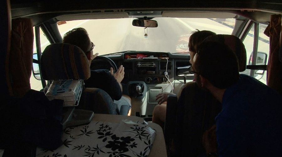 Durante los próximos tres años, y junto a sus dos hijos, van a recorrer el mundo en una caravana