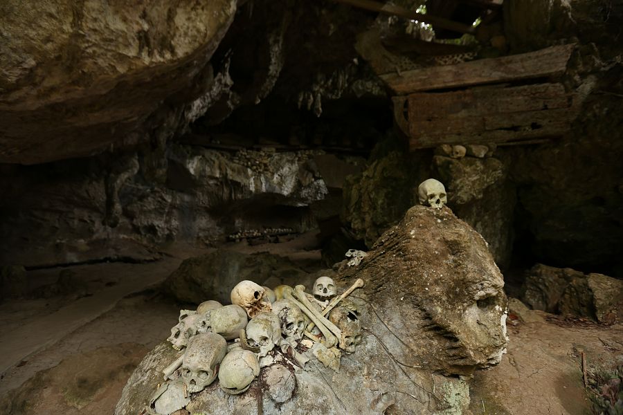 Santuario mortuorio en la isla de Sulawesi (Indonesia)"