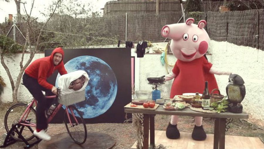 El videoclip de la canción "Lo más bonito del mundo", candidato a los Grammy