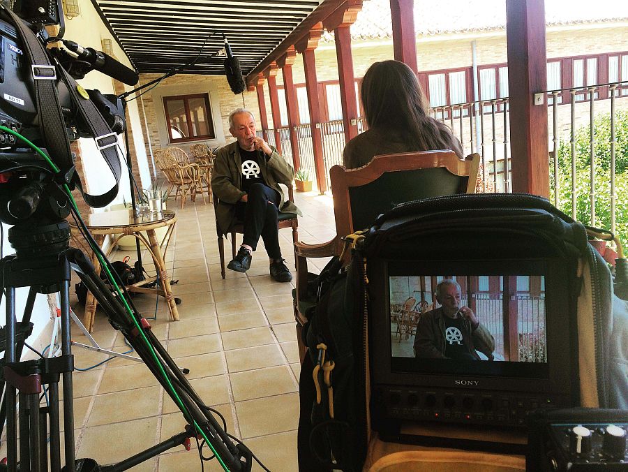 José Luis Gómez, durante la grabación de una de las entrevistas realizadas para el documental "La máscara y la palabra", con guión de Mar Díaz
