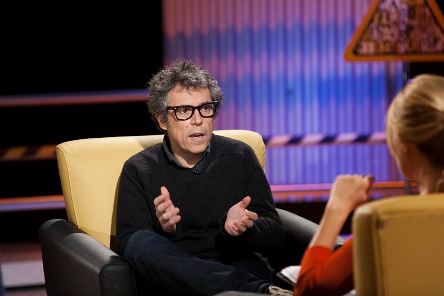 El músico gallego habla con Cayetana Guillén Cuervo de su último álbum: "Casa"