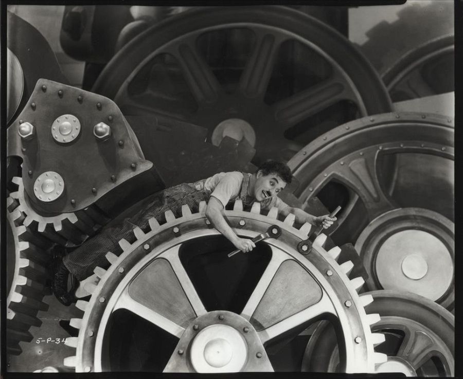 Una imatge de "Modern Times", de Charles Chaplin, a l'exposició de "Art i cinema", al Caixaforum de Barcelona