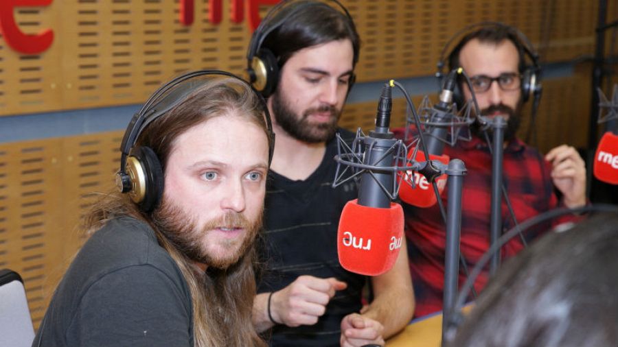 Ekain Elorza, Sean Marholm y Alain Martínez, en el estudio de 'Abierto hasta las 2'