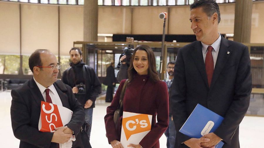 Miquel Iceta, Inés Arrimadas y Xavier García Albiol, en el Tribunal Constitucional (EFE).