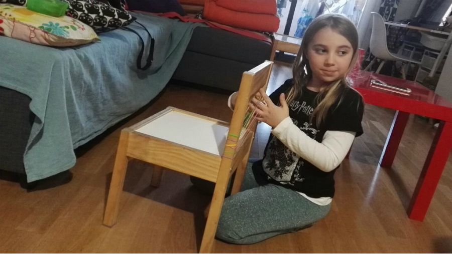 Elma es una niña de altas capacidades.