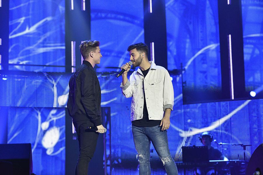 "Manos vacías", con Agoney y Raoul