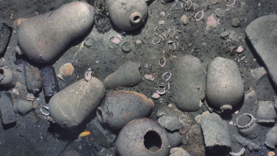 Restos cerámicos del San José fotografiados por el submarino REMUS. WHOI