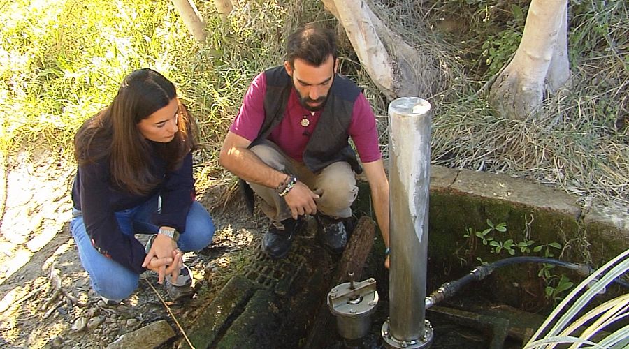 Unos 40 vecinos viven desenganchados de la luz por voluntad propia