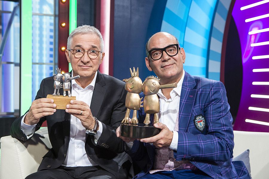 Xavier Sardá y José Corbacho junto a los Galifantes