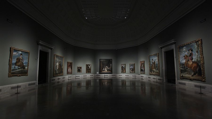 Otro momento del rodaje: el museo, tras cerrar sus puertas al público , en exclusiva para La 2
