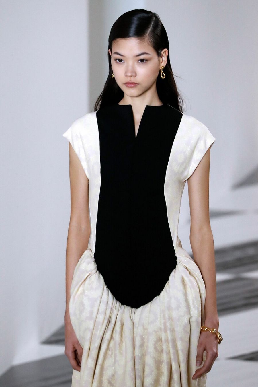 Loewe reinventa el historicismo español