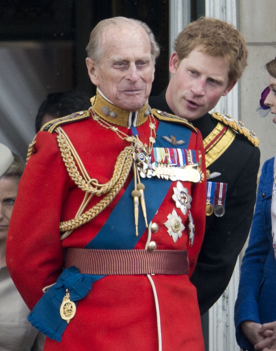 El duque de Edimburgo y Harry