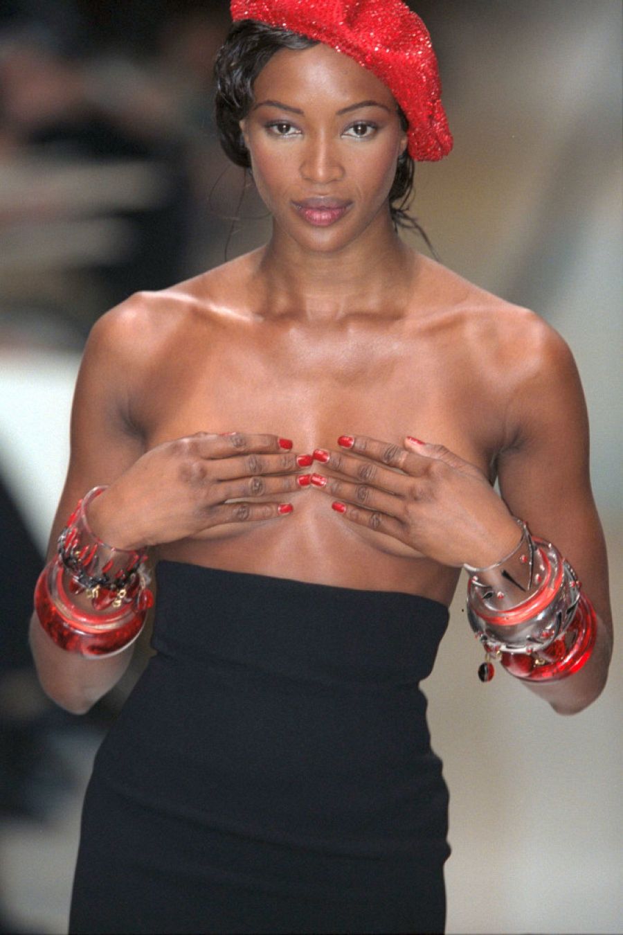 Gaultier fashion show : haute-couture spring-summer 2002