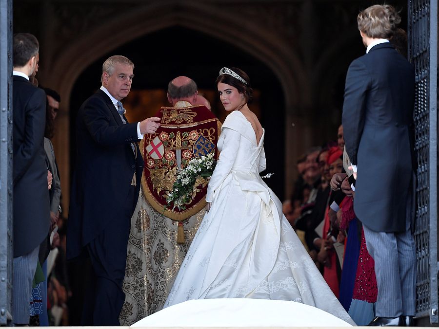 La princesa Eugenia con la espalda descubierta el día de su boda