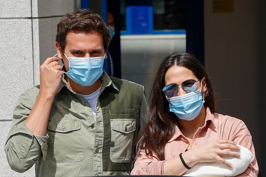 MALU Y ALBERT RIVERA CON SU HIJA LUCIA