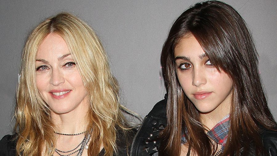 Madonna con su hija Lourdes "Lola" León