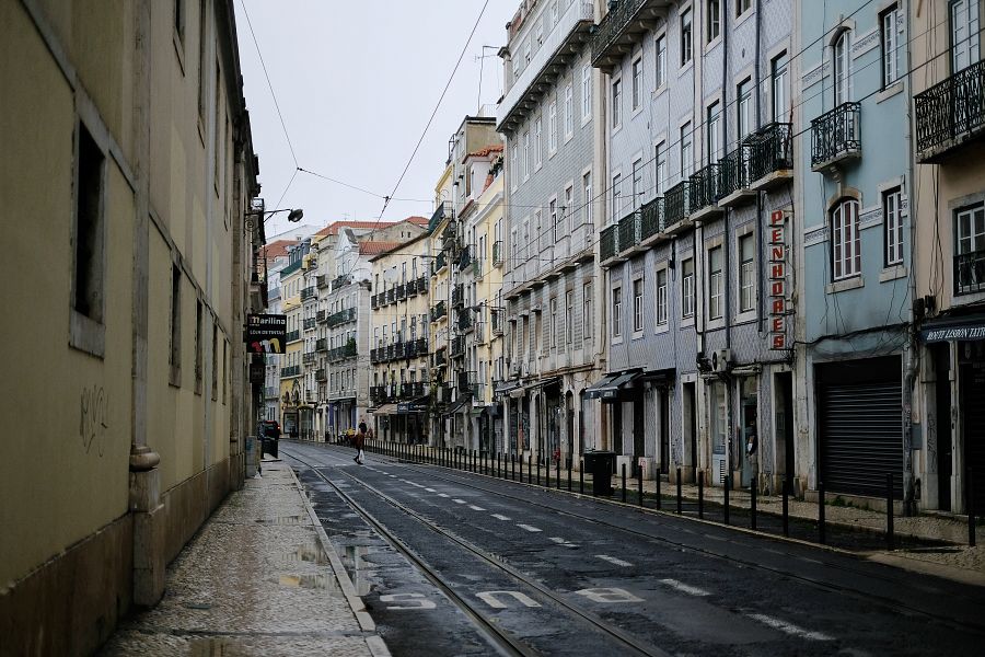 Una imagen desierta de Lisboa en pleno confinamiento