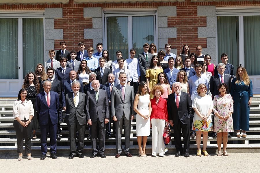Felipe VI y doña Letizia visitan anualmente UWC España como Altos Patronos de la Fundación