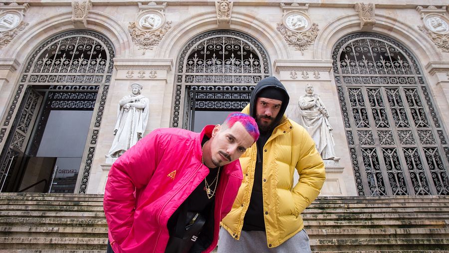 Skone y Tata en el rodaje de 'Réplica Internacional 2"