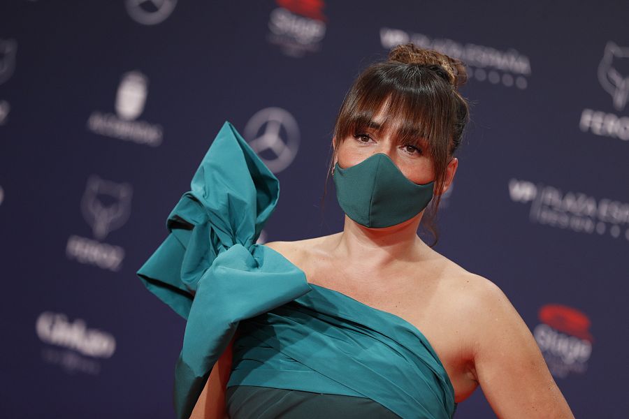 Candela Peña en el photocall de los premios Feroz