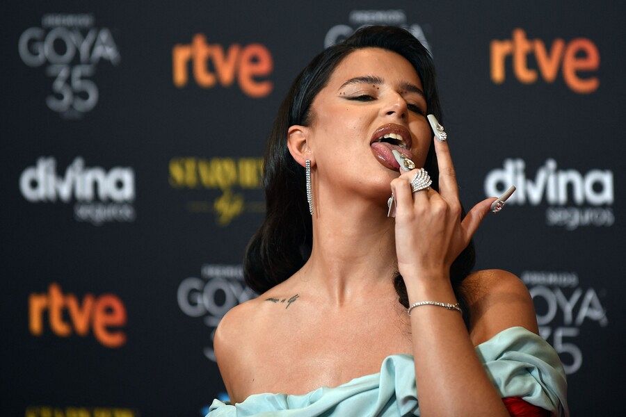Nathy Peluso con un vestido palabra de honor diseñado en parte por ella