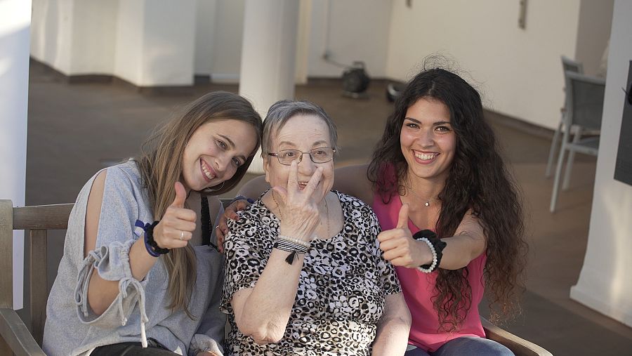 "Adopta un abuelo", una iniciativa de la Fundación Telefónica