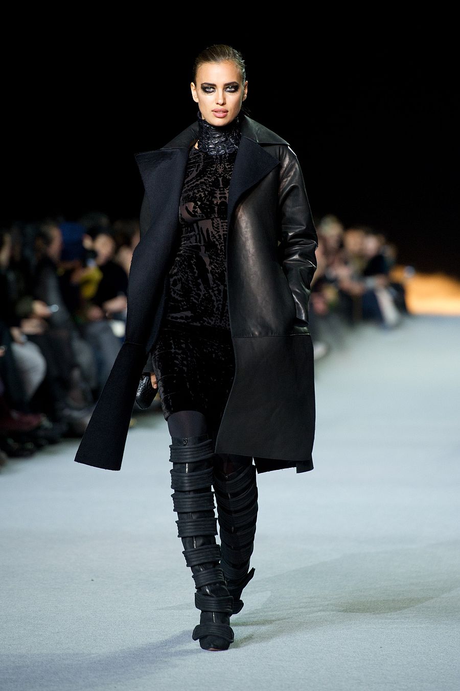 Irina Shayk en el desfile de la colección de Kanye West 2012/2013
