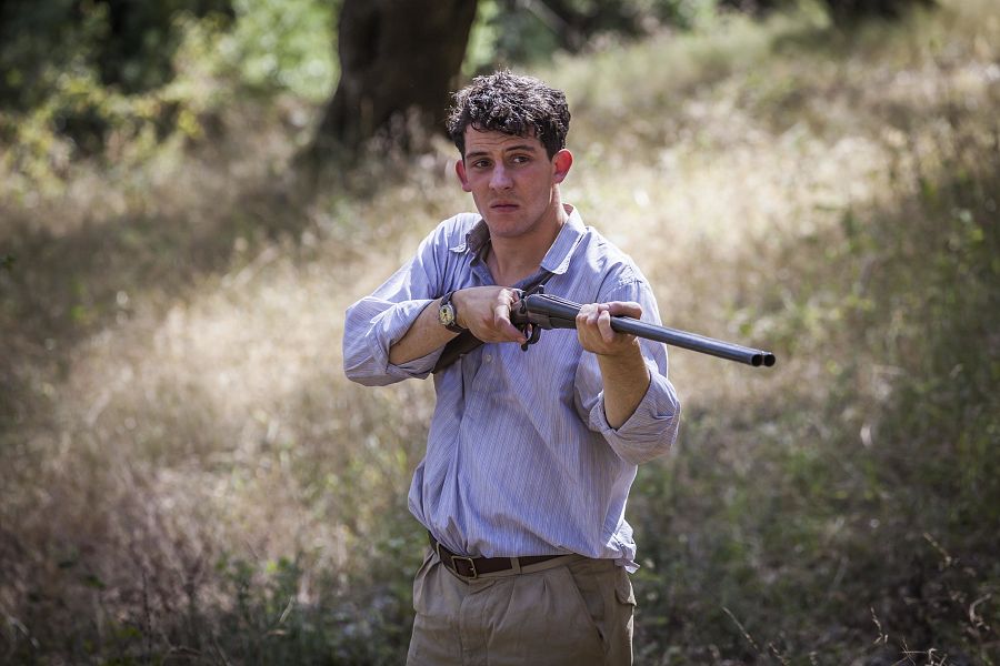Josh O'Connor es Lawrence en 'Los Durrell'