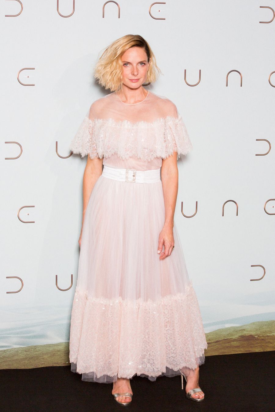 FAMOSOS ACUDEN AL ESTRENO DE "DUNE" EN PARIS