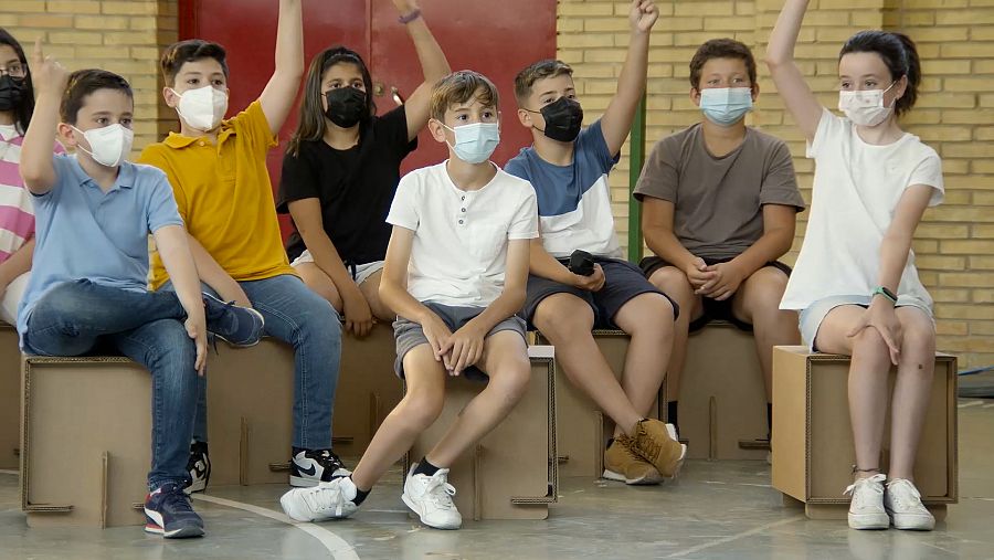 Alumnos del Colegio Agustín Rodríguez de Puente Genil (Córdoba) participando en 'Aprendemos en Clan. El debate'