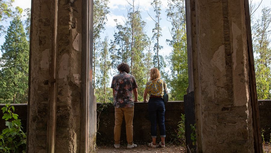 Marta Hazas y Touri en el sanatorio de Cesuras