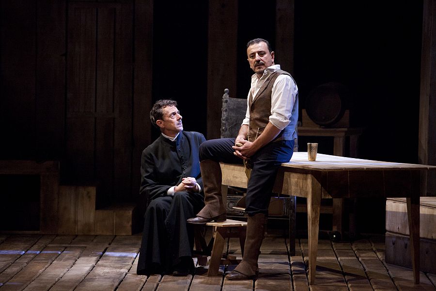 Pere Ponce y Marcial Álvarez en la versión teatral de "Los pazos de Ulloa"
