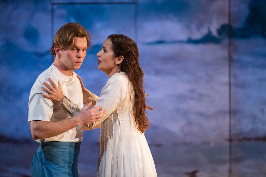 Sacha Tomé y Carmen del Valle en "Noche de reyes"