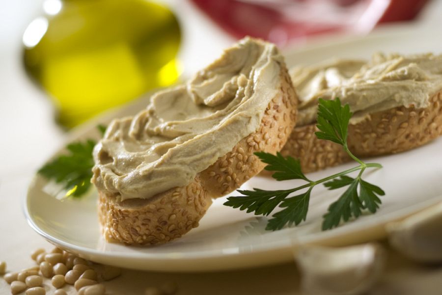 Hummus con pan