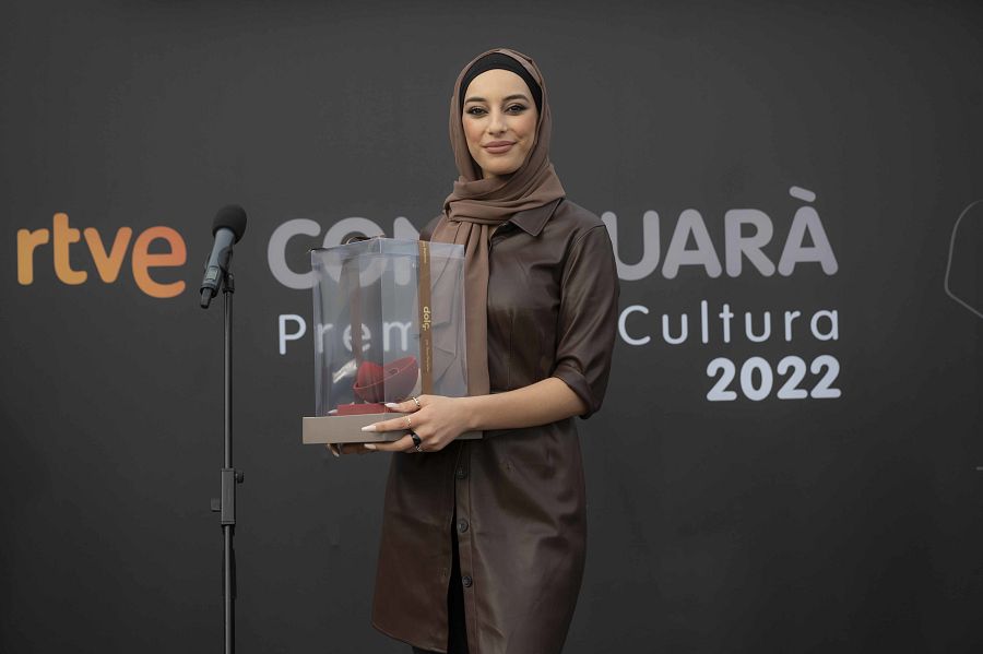 Miss Raisa rep el Premi Continuarà de Cultura 2022