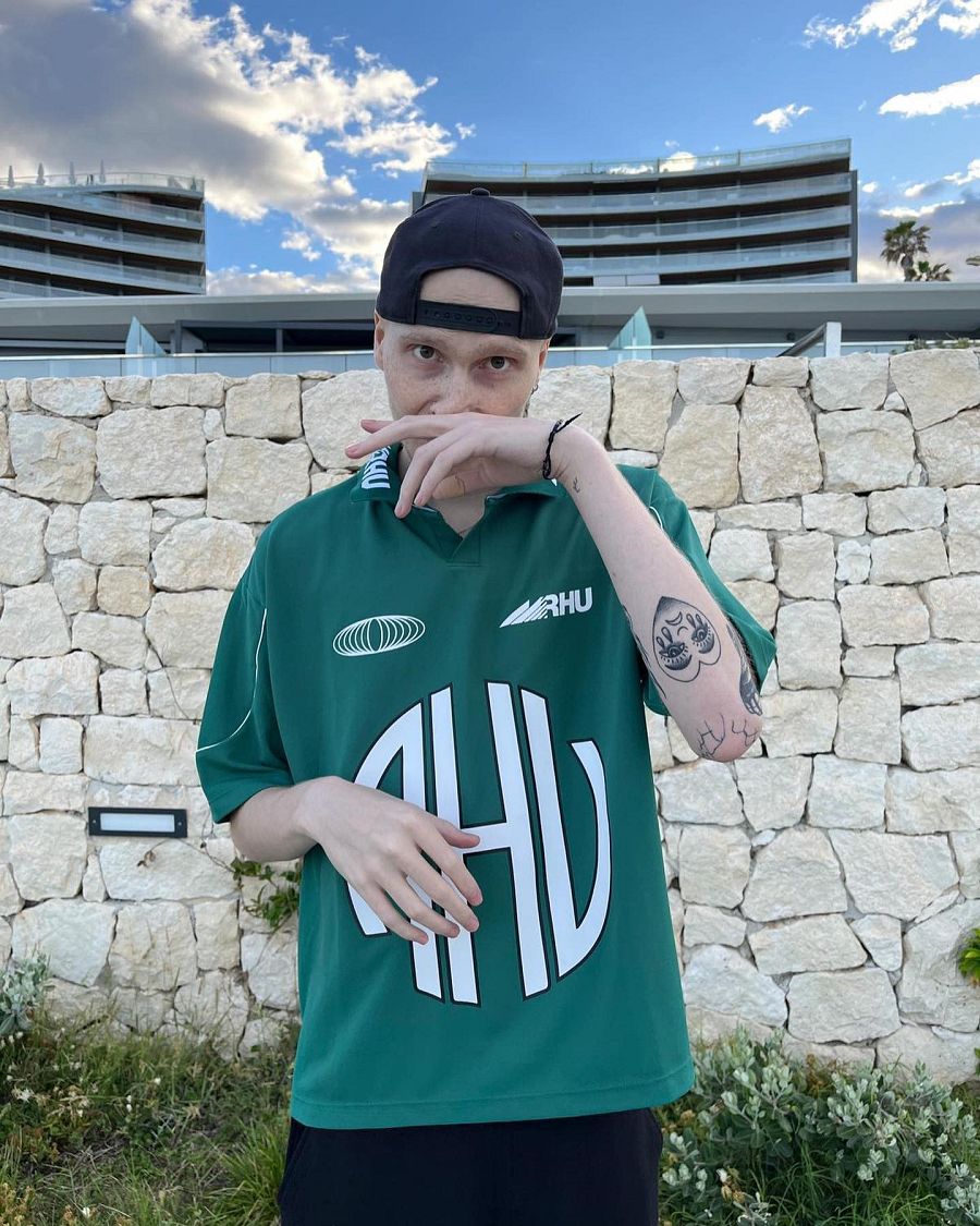 Muere Charlie influencer