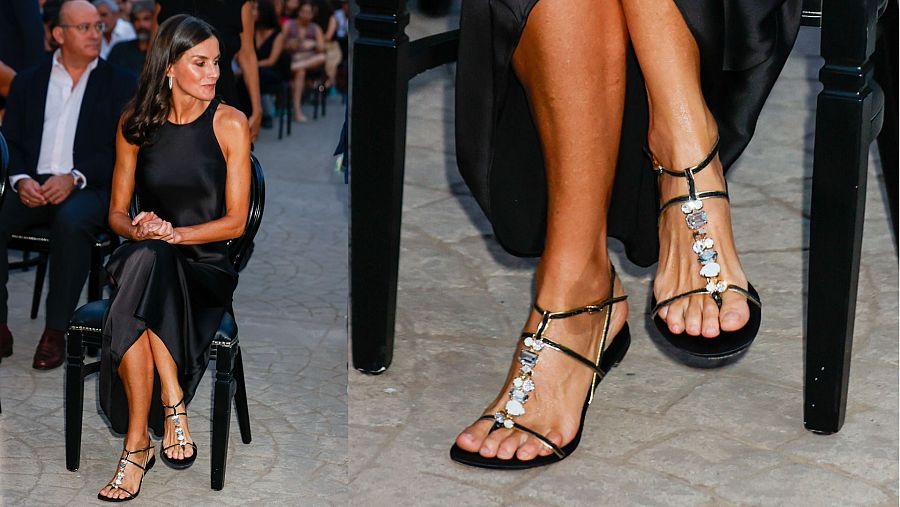 La reina Letizia luciendo zapato plano, este verano