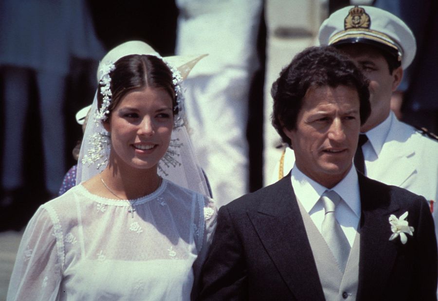 Carolina de Mónaco y Philippe Junot el día de su boda