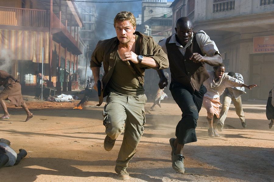 Leoanrdo Di Caprio y Djimon Hounsou en 'Diamante de sangre' (2006)