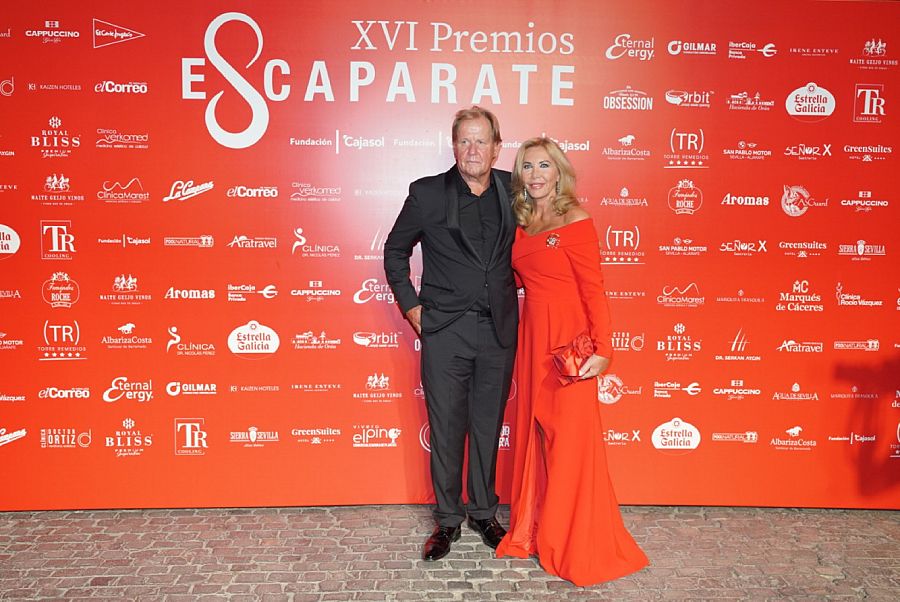 Norma Duval y Matthias Kühn posan juntos en septiembre de 2022