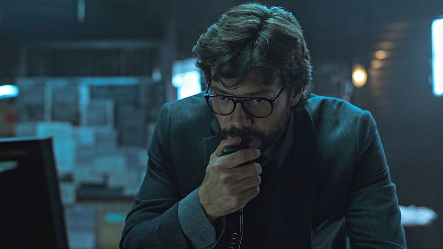 Álvaro Morte nos roba el corazón con "El profesor" en 'La casa de papel'