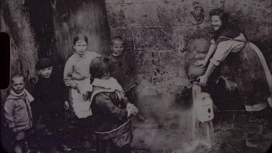 Foto d'arxiu de la Font del Lleó a Caldes de Montbui