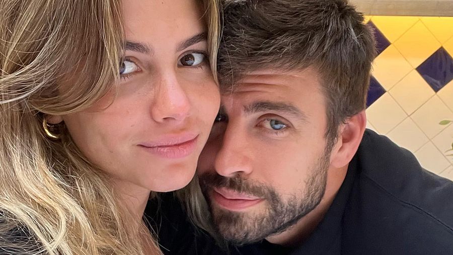 La primera foto de Gerard Piqué junto a Clara Chía