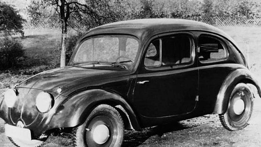 Volkswagen Tipo 1, el famoso "escarabajo" en color negro