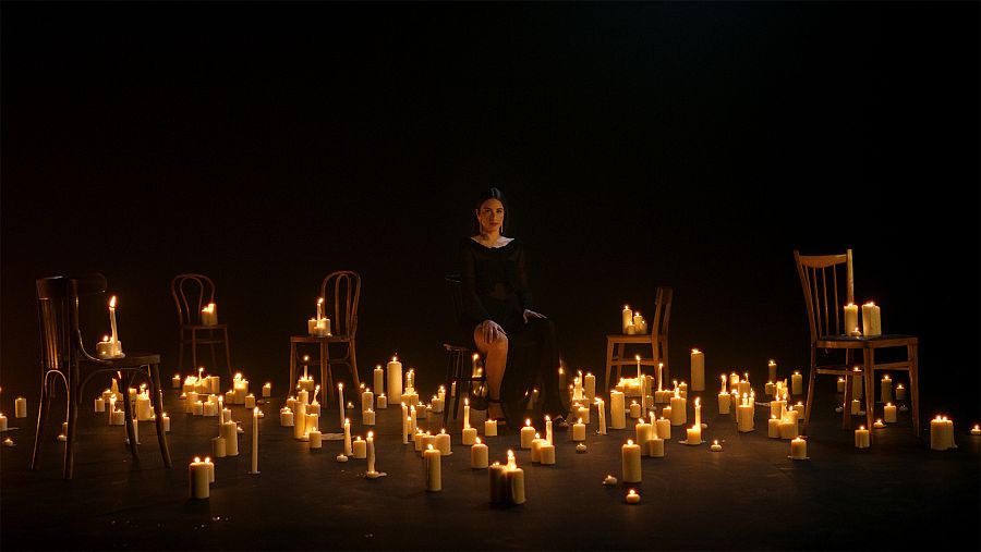 Blanca Paloma durante la grabación del videoclip de "Eaea"